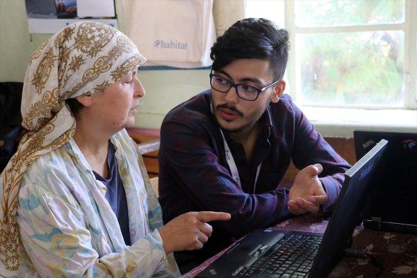 Mahalle kıraathanesinde internetle tanıştılar