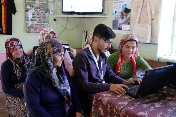 Mahalle kıraathanesinde internetle tanıştılar