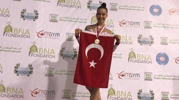 Cimnastikçi Ayşe Begüm Onbaşı'dan bir madalya daha