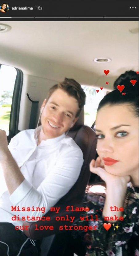 Adriana Lima'dan Metin geldi pozu