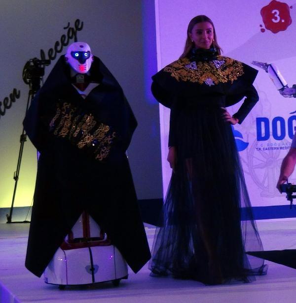 Kahramanmaraş'ta robotlu defile