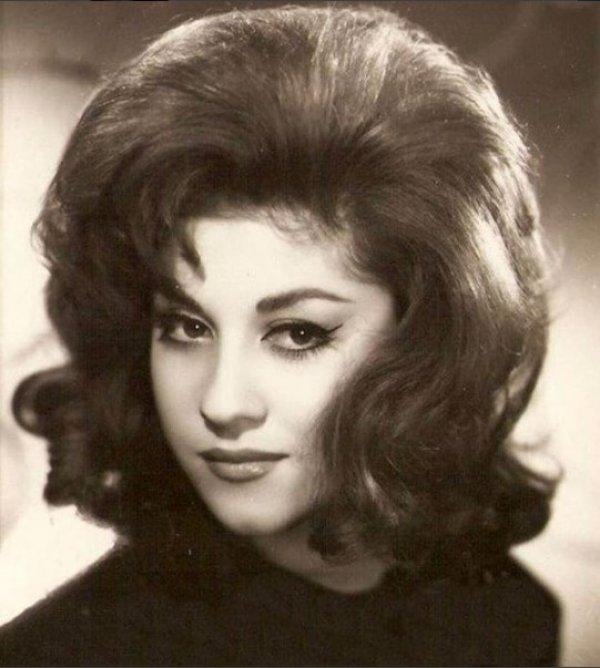 Nebahat Çehre'nin 17 yaşındaki hali