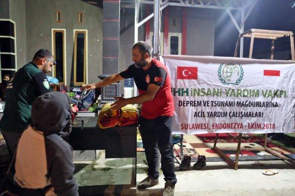 İHH ekipleri Endonezya’da yardıma başladı