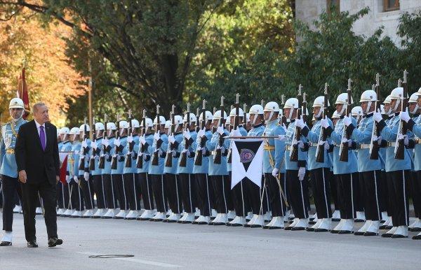 Başkan Erdoğan Meclis'e geldi