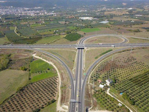 Gebze- Orhangazi- İzmir Otoyolu'nun yüzde 95'i tamamlandı