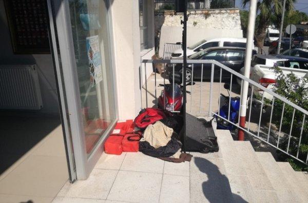 Boğulmaktan 28 saat yüzerek kurtulan mülteci