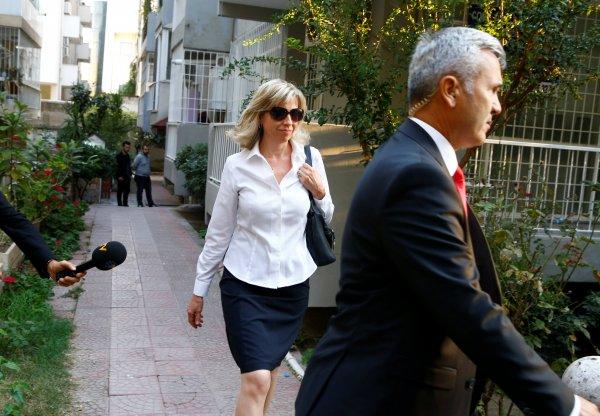 Papaz Brunson'un eşi duruşma için yola çıktı