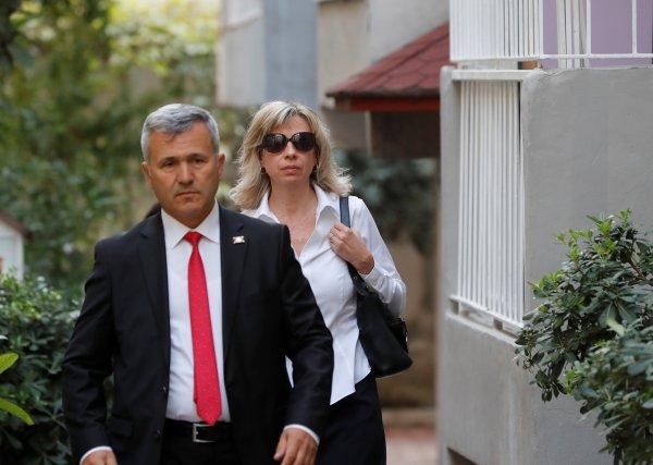 Papaz Brunson'un eşi duruşma için yola çıktı