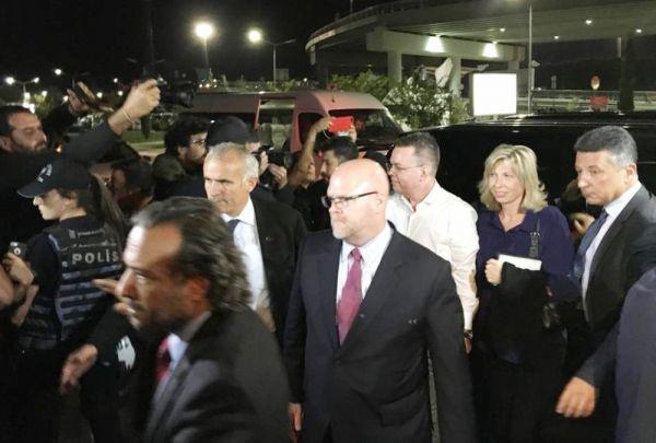 Rahip Brunson Türkiye’den ayrıldı