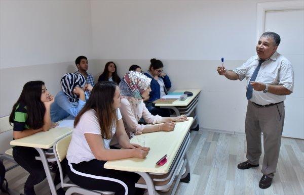 Hem öğretmen hem öğrenci