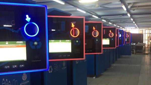 İBB'nin pet şişeyle akbil doldurma projesi başladı