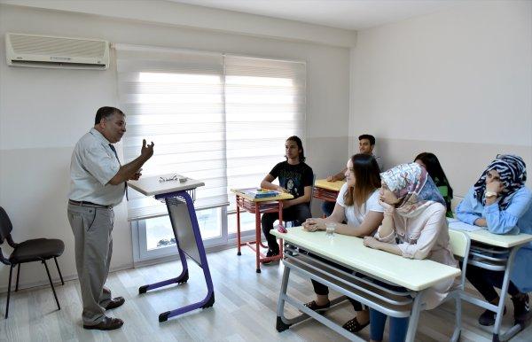 Hem öğretmen hem öğrenci