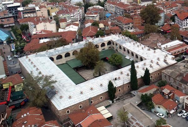 Tarihi Pirinç Han'a beyaz çelik kapı taktırdı