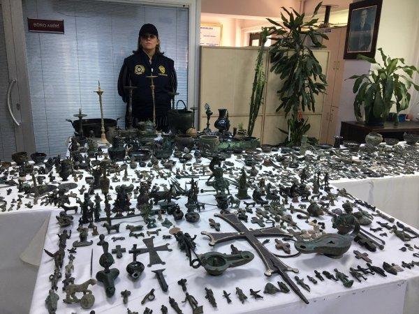 12 ilde tarihi eser operasyonu: 14 bin parça ele geçirildi