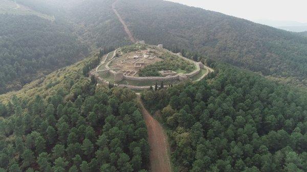 Aydos Kalesi'nde restorasyon çalışmaları sürüyor