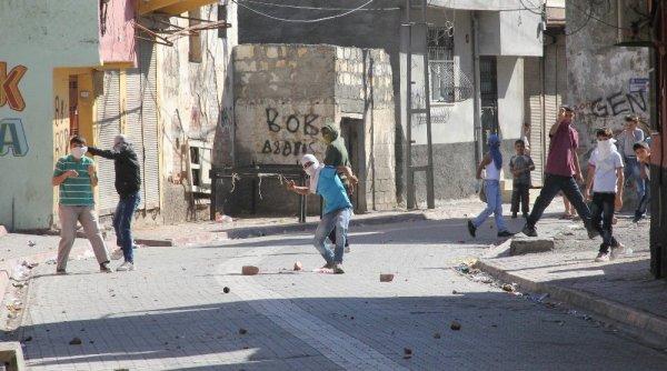 Adana'da FETÖ döneminde taş atılan yerlerde çocuk sesleri hakim