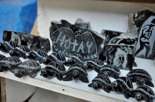 Yarım asırdan fazladır taş ustalığı yapıyor