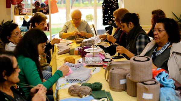 Kadınlardan 100 metrekarelik Atatürk imzası