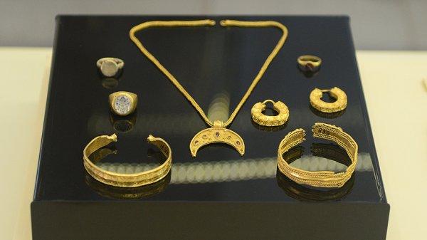 Eski kilise binası 30 yıldır tarihe ev sahipliği yapıyor