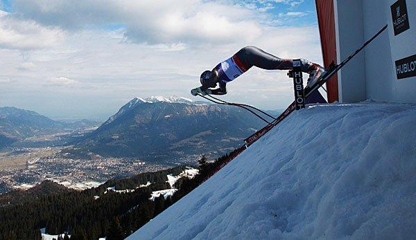 Snowboardlar Almanya'nın zirvesinde kayacak: Zugspitze