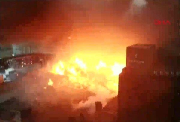 Esenyurt'ta 3 fabrikada yangın çıktı