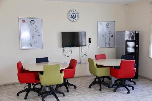 Madde bağımlılarına çipli tedavi