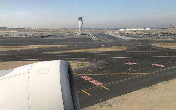 İstanbul Havalimanı'nda ilk uçuş gerçekleşti