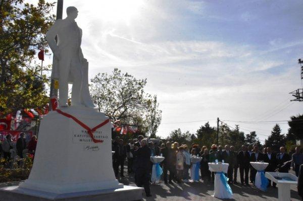 CHP'li belediyeden her mahalleye bir Atatürk anıtı