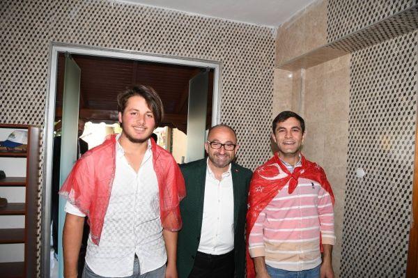 Kartepe Belediyesinden asker uğurlaması