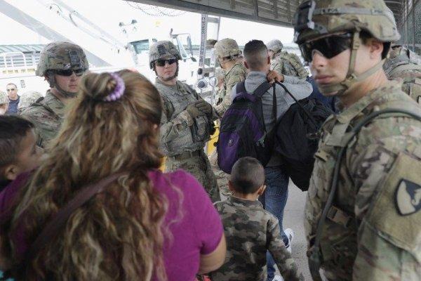 ABD'den Meksika sınırına tel örgü