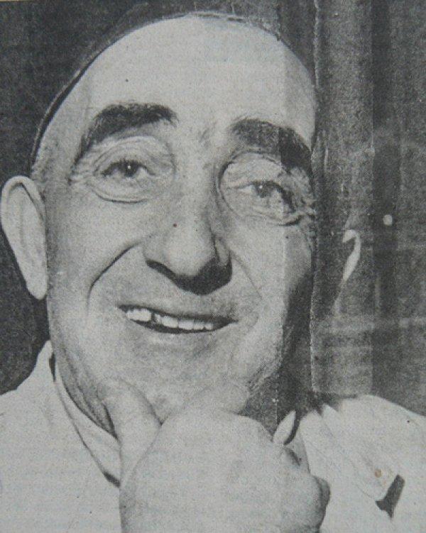 İsmail Dümbüllü kimdir - biyografisi