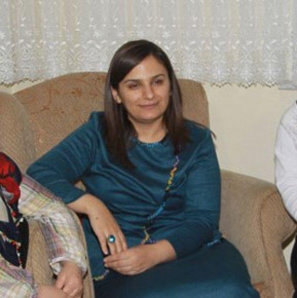 Eski valinin eşine ev hapsi