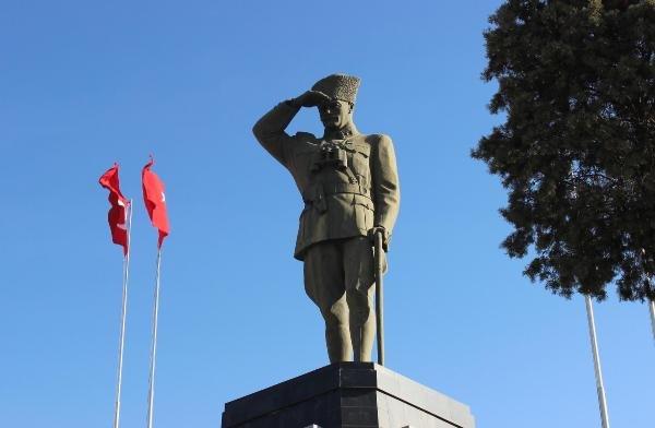 10 Kasım öncesi Ata Anı Evi’ne ziyaretçi akını