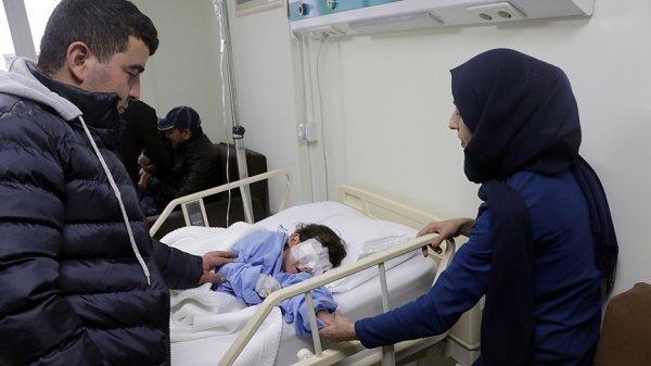 Iraklı minik Halah'ın gözleri Türkiye'de açıldı