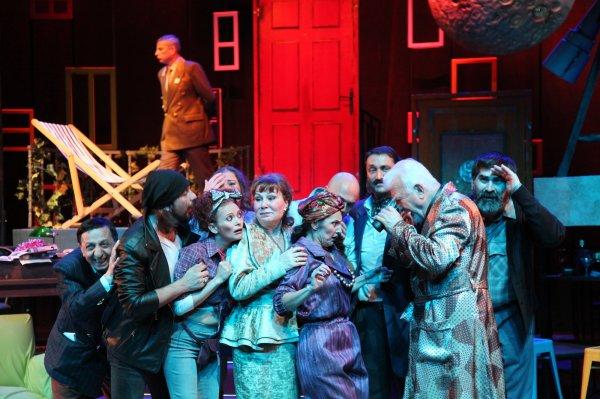 Şehir Tiyatroları 12 oyunla seyircileri selamlayacak