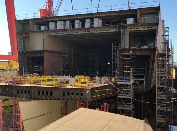 Türkiye'nin ilk amfibik hücum gemisinin gövdesi tamamlandı