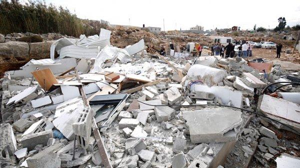 İsrail Doğu Kudüs'te Filistinlilere ait binayı yıktı