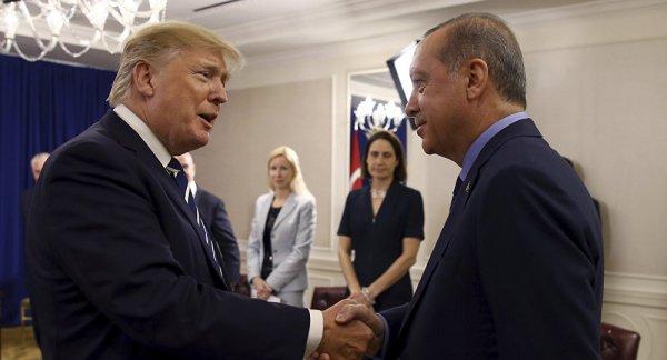 Trump'tan Erdoğan'a iltifat: Ne kadar yakışıklısın