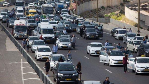 İsrail'de sirenli saygı duruşu