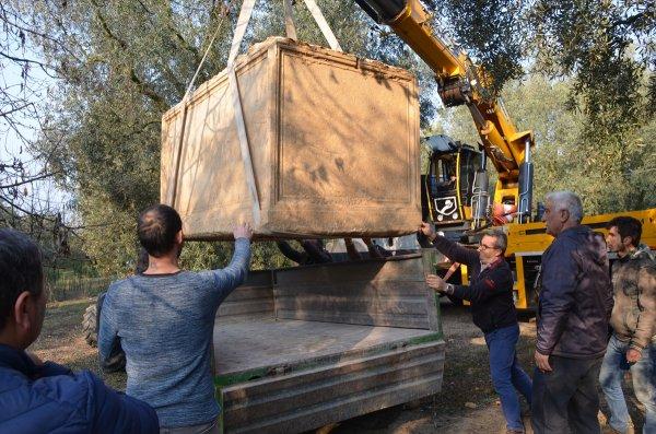 İznik'te bulunan lahit müzeye taşındı
