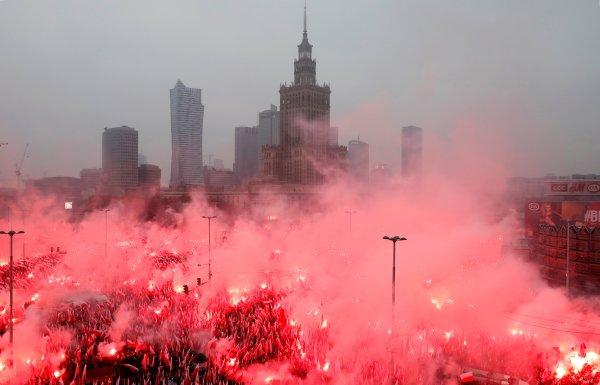 Polonya'da Neonaziler bağımsızlık gününü kutladı