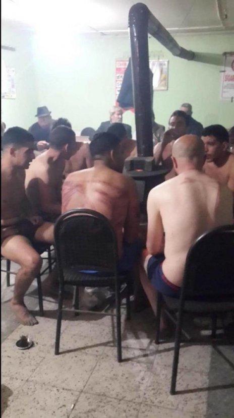 Yunanistan yakaladığı mültecilere işkence yapmaya başladı