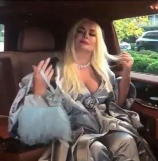 Banu Alkan ortaya çıktı