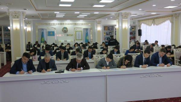 Kazakistan'da ilk kez Latin alfabesinde yazım yapıldı
