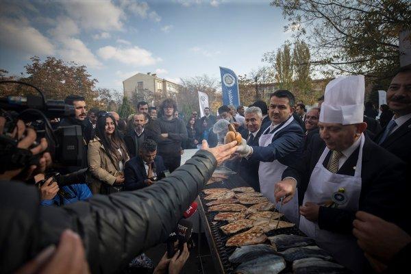Bakan Pakdemirli: Et yerine tavuk, balık, hindi yiyelim