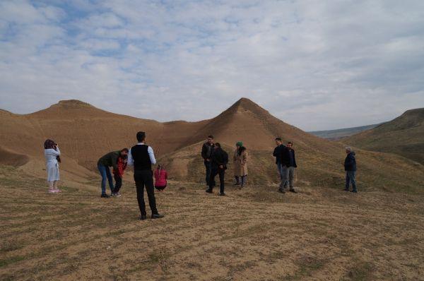 Batman'da piramit tepeleri merak uyandırıyor