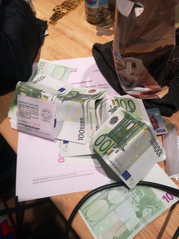 FETÖ evinden 2 kilogram külçe altın çıktı