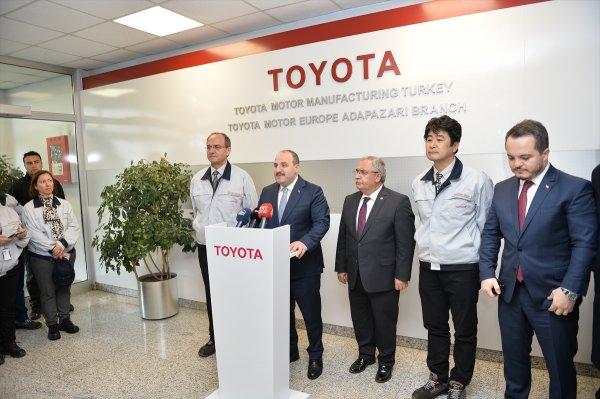 Mustafa Varank otomobil fabrikasını gezdi