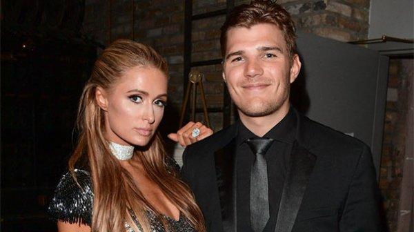 Paris Hilton ve Chris Zylka ayrıldı