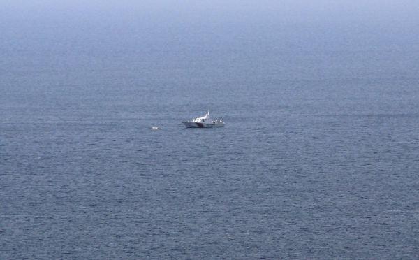 Yunan askeri Kardak kayalıklarına yaklaşamıyor